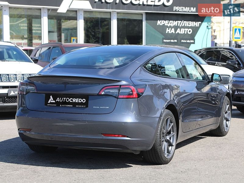 Седан Tesla Model 3 2022 в Харкові