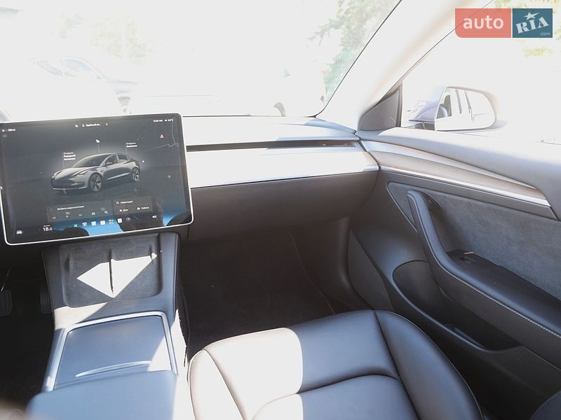 Седан Tesla Model 3 2022 в Харкові