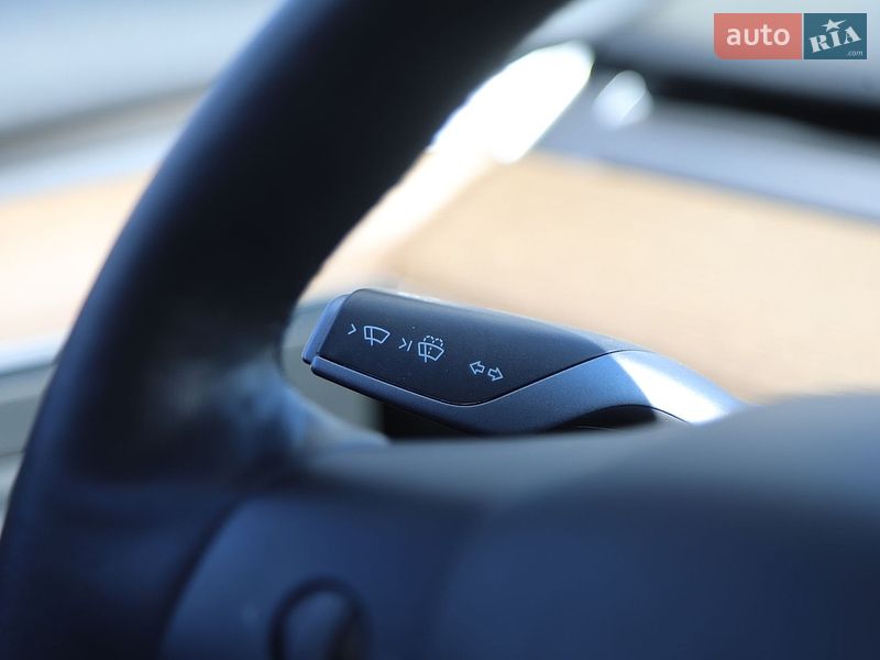 Седан Tesla Model 3 2022 в Харкові