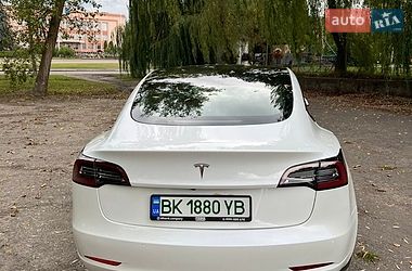 Седан Tesla Model 3 2021 в Млиніві фото 9 Седан Tesla Model 3 2021 в Млиніві