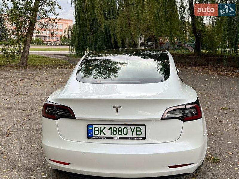 Седан Tesla Model 3 2021 в Млиніві фото 9 Седан Tesla Model 3 2021 в Млиніві