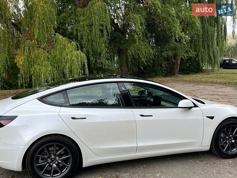 Седан Tesla Model 3 2021 в Млиніві фото 11 Седан Tesla Model 3 2021 в Млиніві