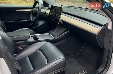 Седан Tesla Model 3 2021 в Млиніві фото 16 Седан Tesla Model 3 2021 в Млиніві