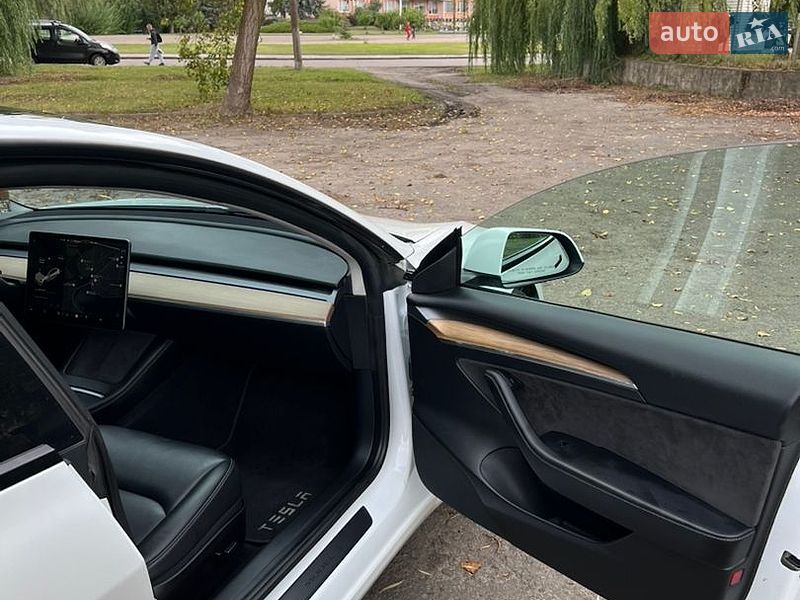Седан Tesla Model 3 2021 в Млиніві фото 14 Седан Tesla Model 3 2021 в Млиніві