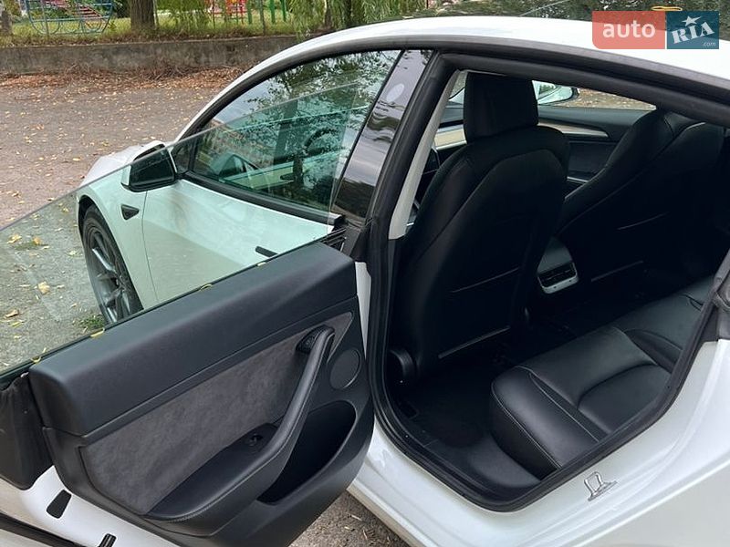 Седан Tesla Model 3 2021 в Млиніві фото 22 Седан Tesla Model 3 2021 в Млиніві