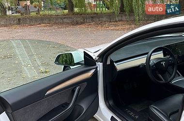 Седан Tesla Model 3 2021 в Млиніві фото 25 Седан Tesla Model 3 2021 в Млиніві