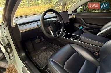 Седан Tesla Model 3 2020 в Обухові