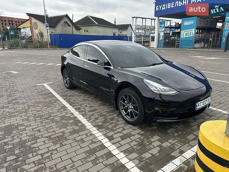 Tesla Model 3 2018