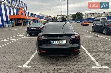 Седан Tesla Model 3 2018 в Ивано-Франковске