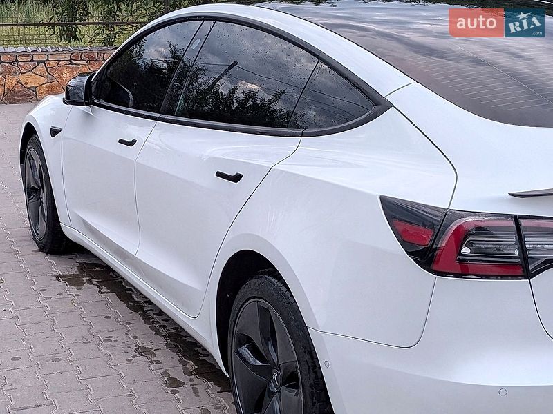 Седан Tesla Model 3 2022 в Могилів-Подільському