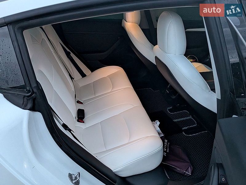Седан Tesla Model 3 2022 в Могилів-Подільському