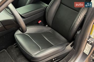 Седан Tesla Model 3 2025 в Киеве