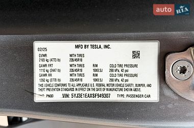 Седан Tesla Model 3 2025 в Киеве