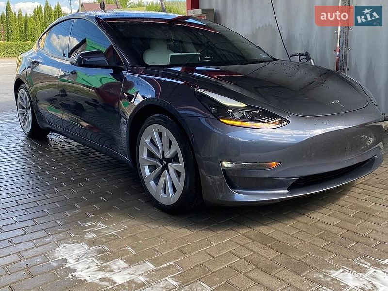Tesla Model 3 2023