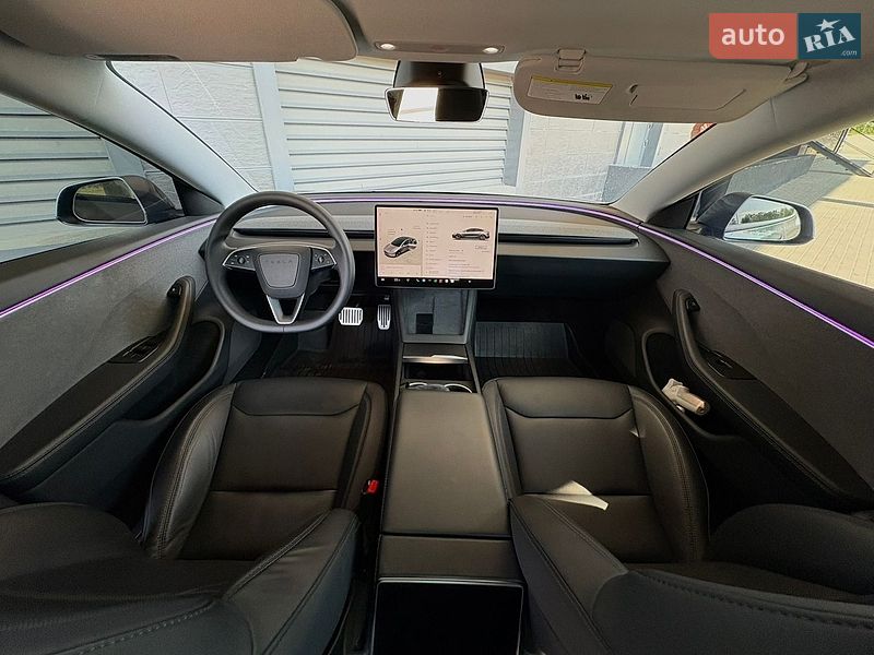 Седан Tesla Model 3 2024 в Києві