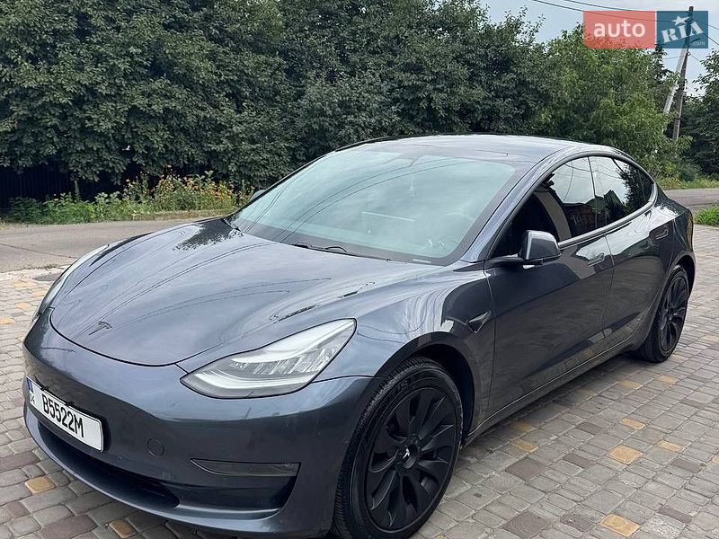 Tesla Model 3 2020