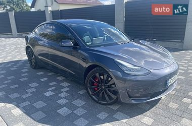 Седан Tesla Model 3 2020 в Львові