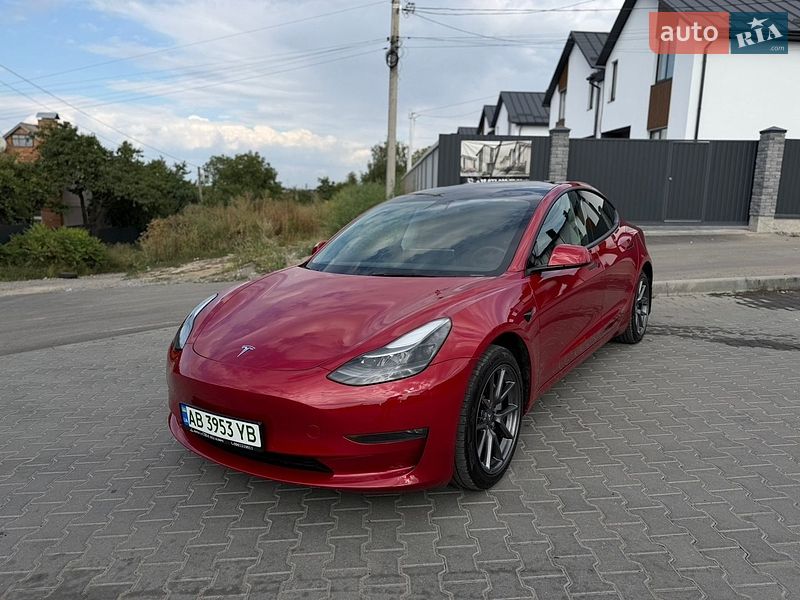 Седан Tesla Model 3 2022 в Вінниці