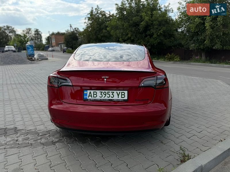 Седан Tesla Model 3 2022 в Вінниці