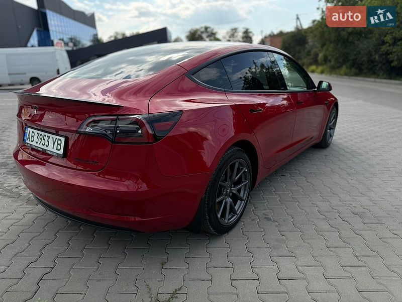 Седан Tesla Model 3 2022 в Вінниці