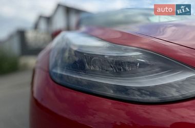 Седан Tesla Model 3 2022 в Вінниці