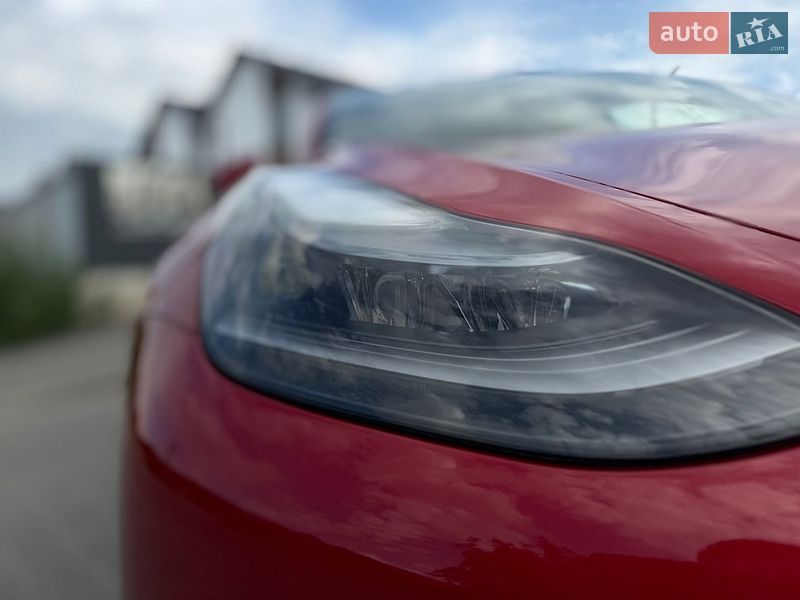 Седан Tesla Model 3 2022 в Вінниці