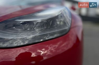 Седан Tesla Model 3 2022 в Вінниці