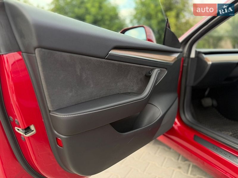 Седан Tesla Model 3 2022 в Вінниці