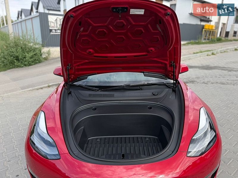 Седан Tesla Model 3 2022 в Вінниці