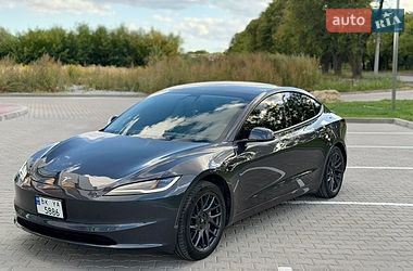 Седан Tesla Model 3 2024 в Рівному