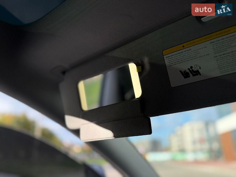 Седан Tesla Model 3 2024 в Рівному