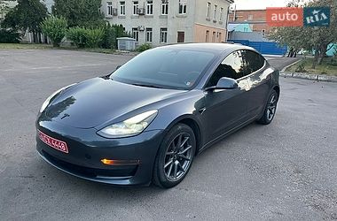Седан Tesla Model 3 2023 в Львові