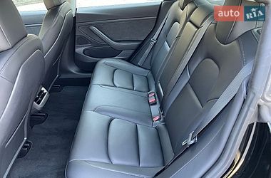 Седан Tesla Model 3 2021 в Одессе