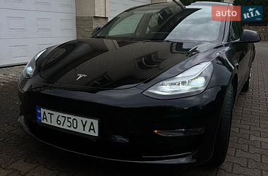 Седан Tesla Model 3 2022 в Надворной