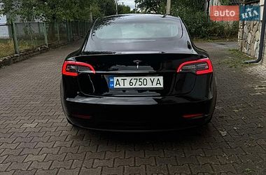 Седан Tesla Model 3 2022 в Надворной