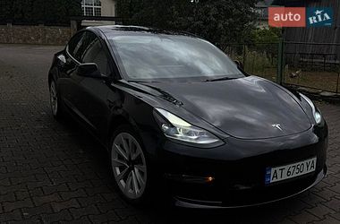 Седан Tesla Model 3 2022 в Надворной