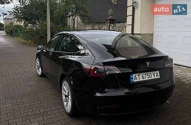Седан Tesla Model 3 2022 в Надворной