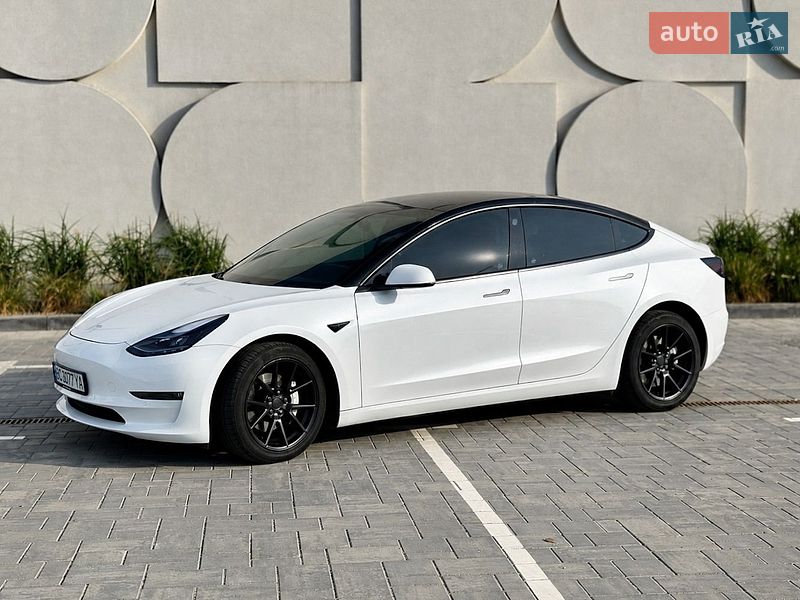 Седан Tesla Model 3 2021 в Луцке Седан Tesla Model 3 2021 в Луцке