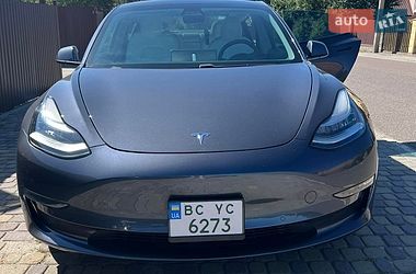 Седан Tesla Model 3 2020 в Городке