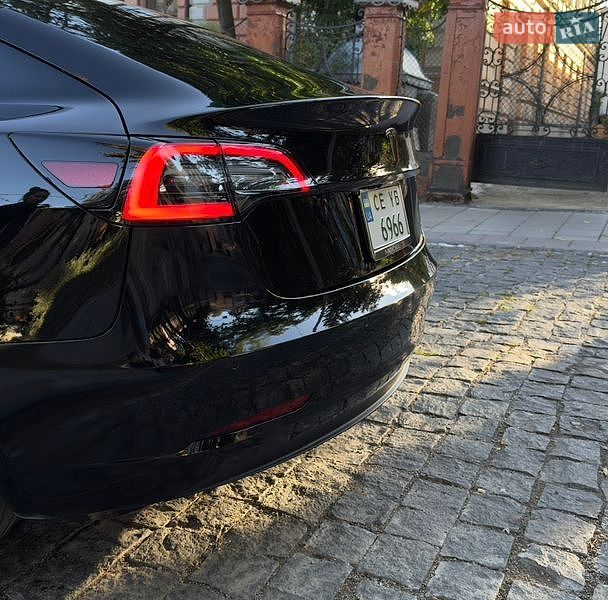 Седан Tesla Model 3 2022 в Чернівцях фото 6 Седан Tesla Model 3 2022 в Чернівцях