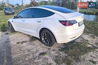 Седан Tesla Model 3 2022 в Львове