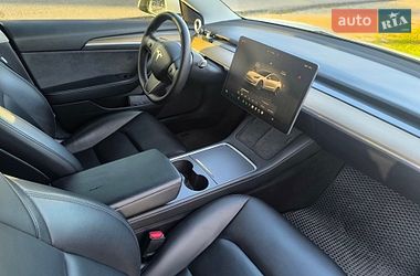 Седан Tesla Model 3 2022 в Львове