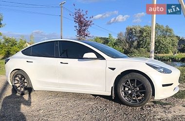 Седан Tesla Model 3 2022 в Львове