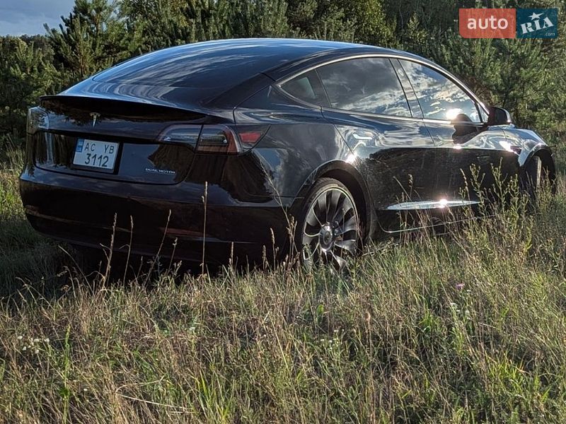 Седан Tesla Model 3 2021 в Ковелі