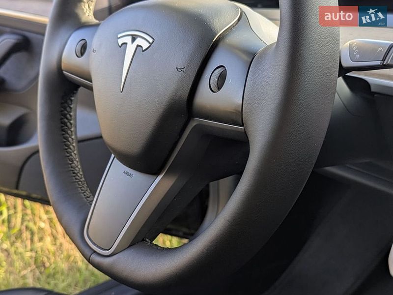 Седан Tesla Model 3 2021 в Ковелі