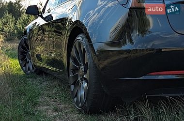 Седан Tesla Model 3 2021 в Ковелі