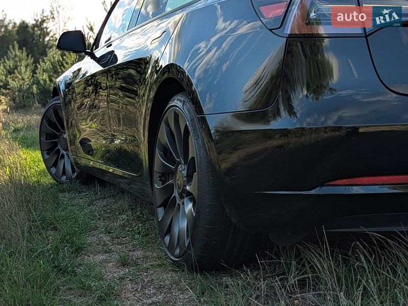Седан Tesla Model 3 2021 в Ковелі