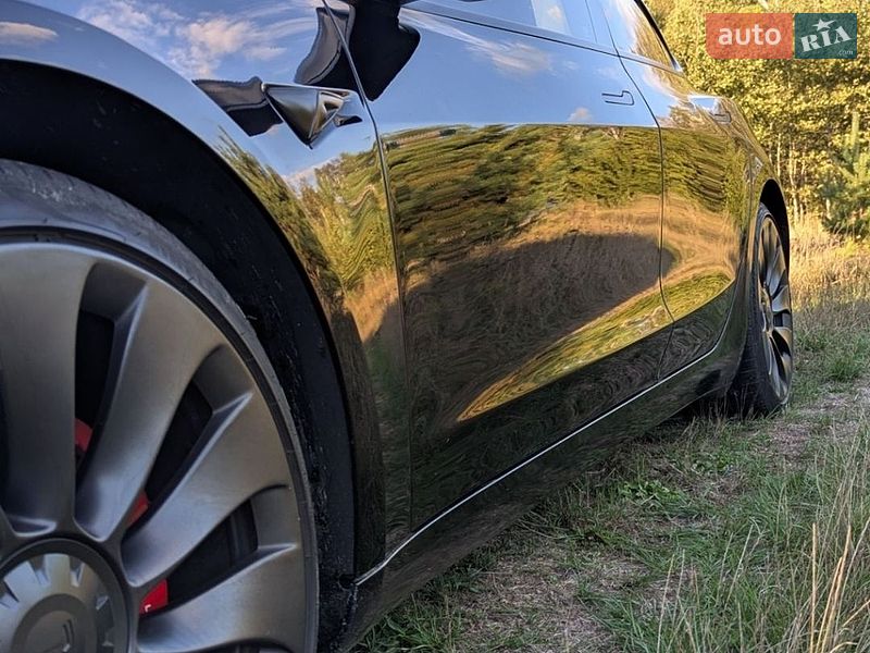 Седан Tesla Model 3 2021 в Ковелі