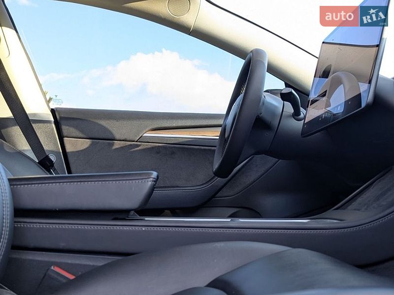 Седан Tesla Model 3 2021 в Ковелі