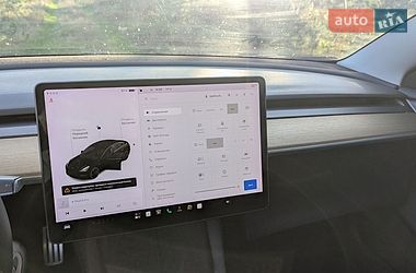 Седан Tesla Model 3 2021 в Ковелі